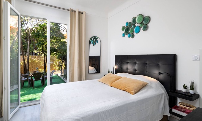 French Riviera Apartment | Bord de Mer, Studio Avec Jardin