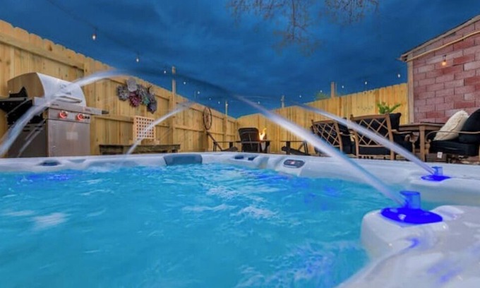 Phoenix Hill House | Bourbon tour destination w/hot tub & outdoor area