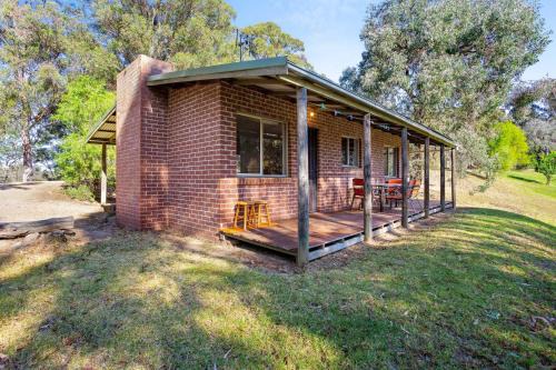 Central Tilba House | Braeside Cabin Three Parsonsia