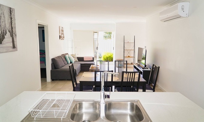 Deer Park House | Brand new 2 BD UNIT IN DEER PARK VIC CLOSE TO DEER PARK TRAIN STATION- FWY- CITY