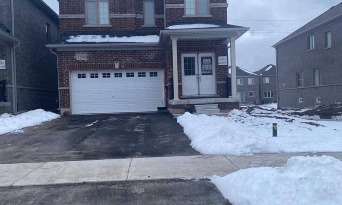 Dundalk House | Brand New Dundalk Family Home closer to Blue Mountain and Collingwood
