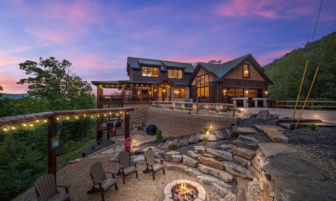 Gatlinburg - Pigeon Forge Cabin | Brand new INSANE cabin just built - You won't believe the amenities.