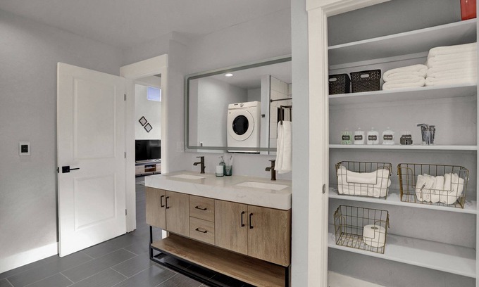 Colorado Springs Cottage | Brand New Luxury 1-Bedroom Minutes from Downtown & Hiking