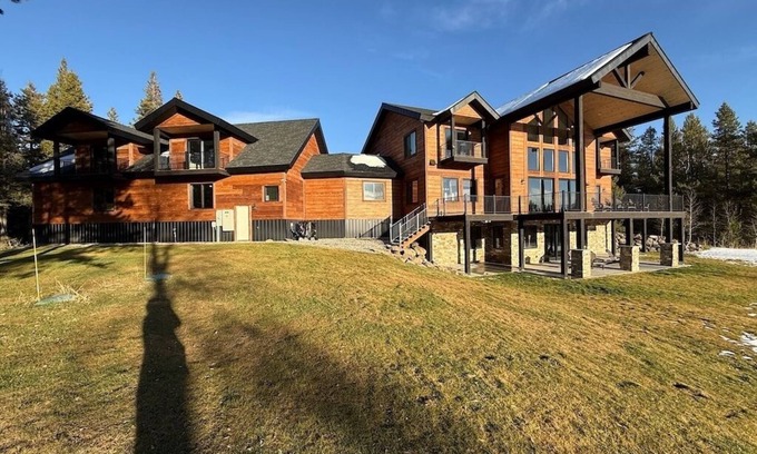 Island Park House | Brand New Mansion On 80 Acres-White Wolf Lodge