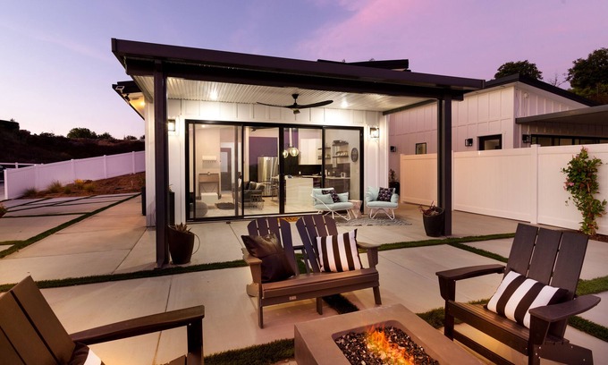 Temecula Villa | Brand New Modern Romantic Couples Getaway in Wine Country