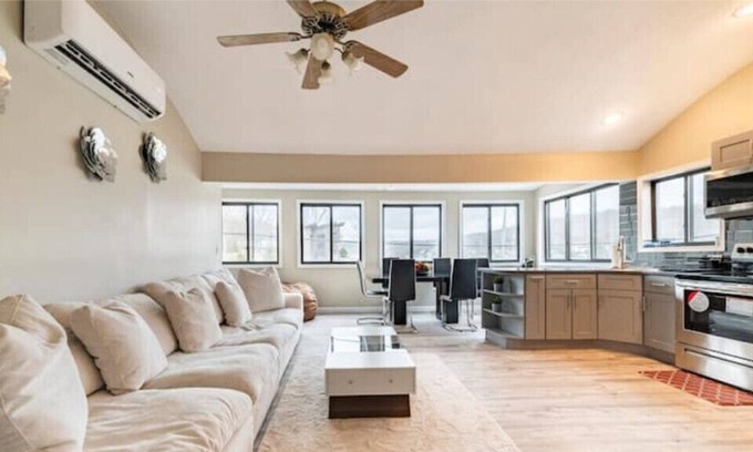 Harveys Lake Apartment | Brand New Modern stay in Harvy Lake PA