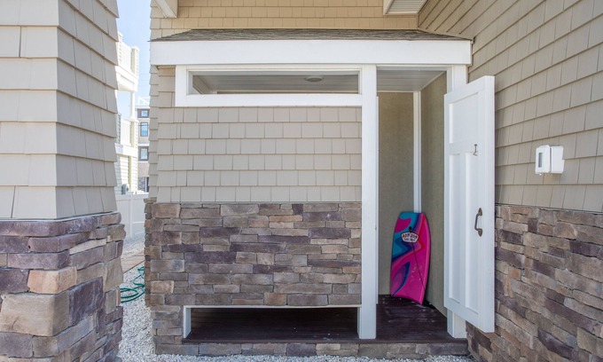 North Beach Haven House | BRAND NEW! Second From Beach - Coastal Modern Six Bedroom