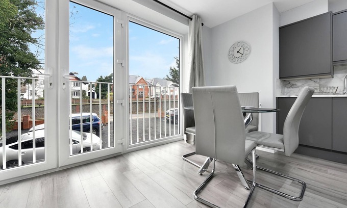 Bray on Thames Apartment | Braywick Serviced Apartments by Ferndale Apt 05