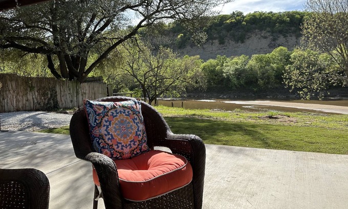 Millsap Cabin | Brazos River Cabin and Patio w/ River Access