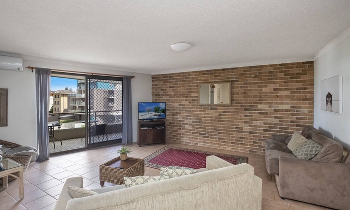 Forster Apartment | Breakers 6 - Beach View