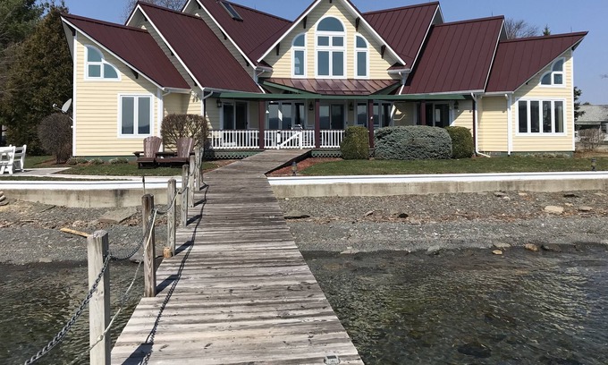Valois House | Breathtaking Seneca Lake property with year round fun