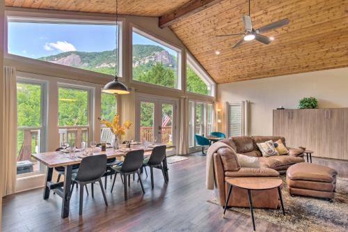 Chimney Rock House | Breathtaking Views Unique Chimney Rock Cottage!