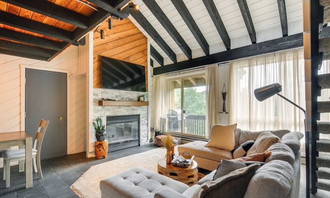 Brian Head Condo | Brian Head Vacation Rental: Walk to Giant Steps!