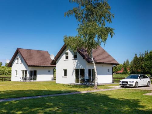 gmina Karnice House | Brick House in L dzin near Dutch Windmill