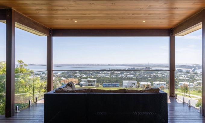 San Remo House | Bridge View in San Remo