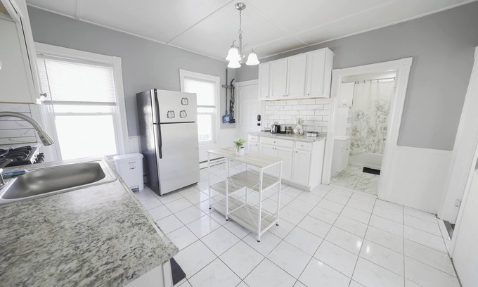 Pawtucket Apartment | Bright 2 BR Apt Great For Working Professionals