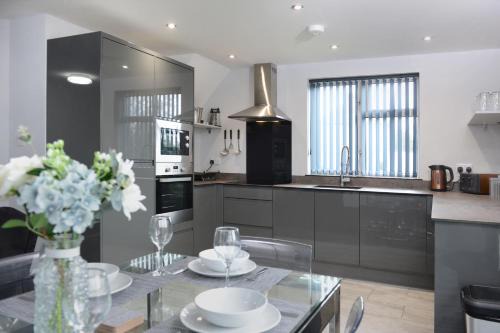Southampton House | Bright 3bed Home Ideal Location & Free Parking