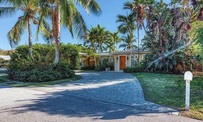 Florida North Atlantic Coast House | Bright and Airy Palm Beach Gardens Gem