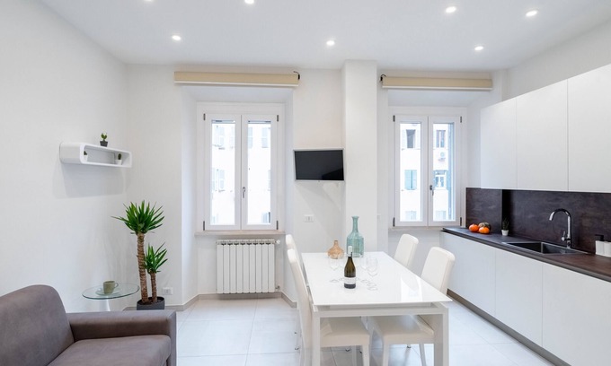 San Giovanni Apartment | Bright and welcoming two bedrooms apartment a stone's throw from the Colosseum