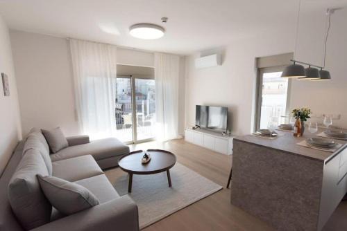 Kaisariani Apartment | Bright apartment in the New building (FORM F1)