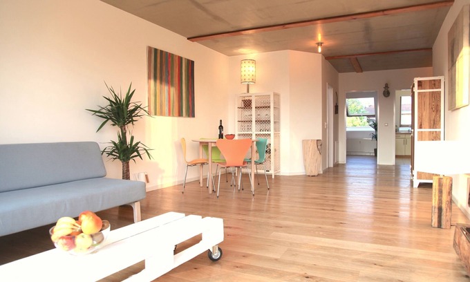 Mitte Apartment | bright designer apartment with large balcony, next to Mauerpark & Berlin Wall