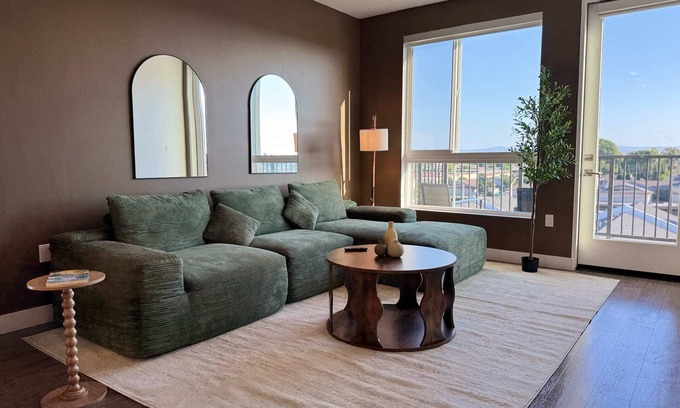 Lyon Street Apartment | Bright Home 10 Min to Disneyland Pool & GYM