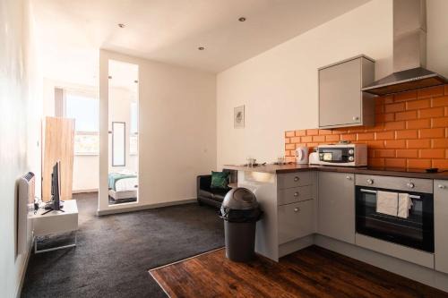 Blackburn Apartment | Bright & Modern 1 Bed Apartment in Blackburn Centre