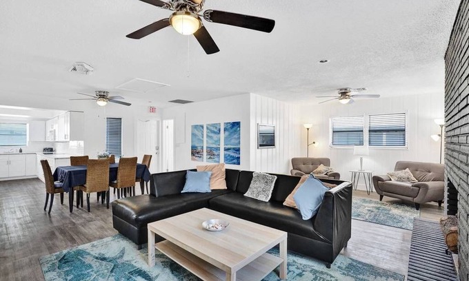 Pompano Beach House | Bright Pompano Beach House; Poolside Bliss Just Steps from the Shore!