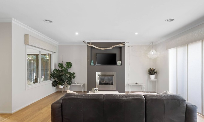 Point Cook House | Bright, Spacious Point Cook Home