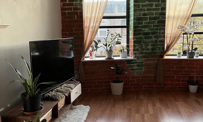 Upper Manhattan Apartment | Bright studio in Hamilton Heights