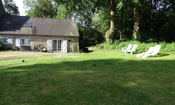 Scaer House | Brittany house in Finistère with fireplace, Pets welcome!