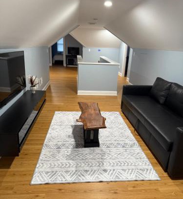 Stroudsburg Apartment | Broad Street Duplex