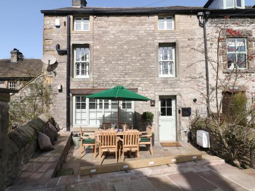 Castleton House | Brookhouse