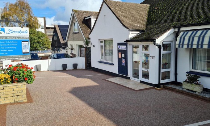 Brixham House | Brookside Guest House & Mini Spa