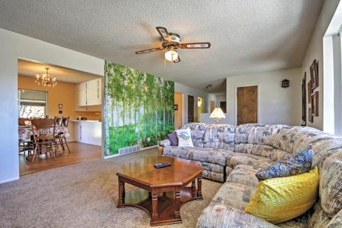 Tropic House | Bryce Canyon Area House with Mountain Views!
