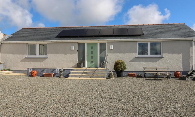 Llanfyrnach House | Brynteg Cottage