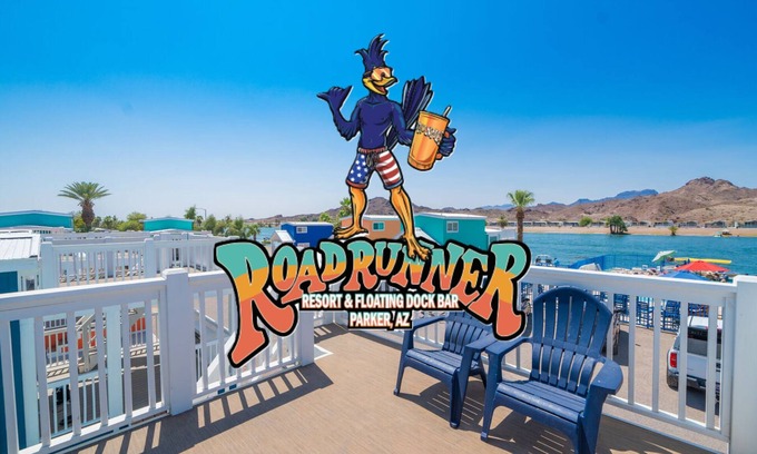 Parker Strip House | Bubbles and Brews, Premium Views at Roadrunner Resort