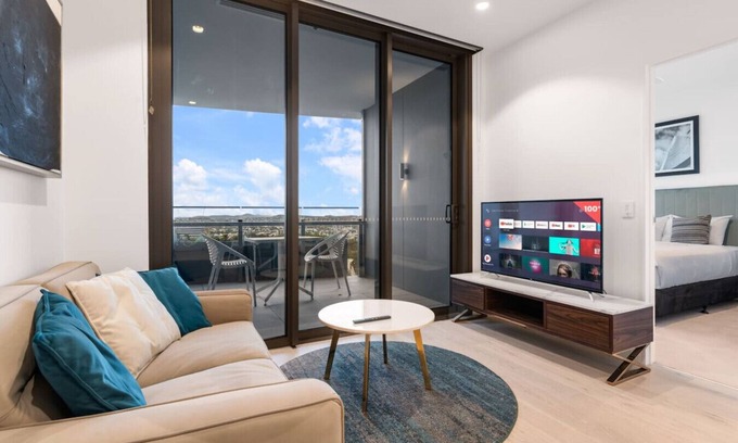 Brisbane Central Business District Apartment | Budget Price for a Luxury Stay & Prime Facilities