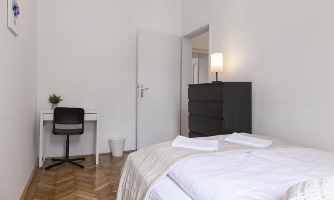 Ottakring Apartment | Budget Stay in 16th District, Near City Center