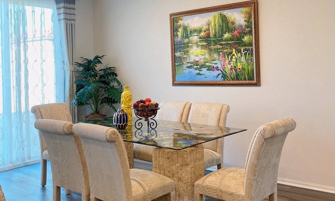 Riverside House | Bungalow Large Bedroom Suite With Separte Bathroom + Office Area In RIVERSIDE