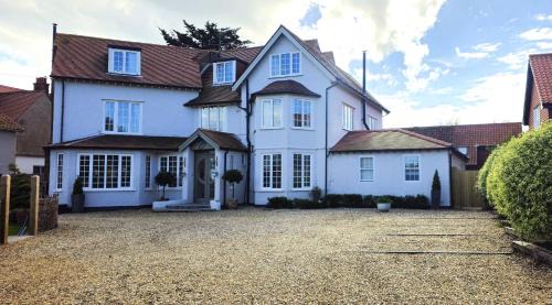 Sheringham Hotel | Burlington Berties