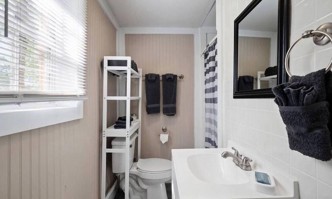 Downtown Branson Apartment | C2 Wally's by the Landing & Convention Center