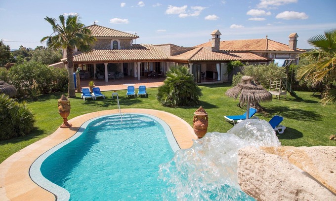 Can Picafort Cottage | Ca'n Gamundi - Six Bedroom Cottage, Sleeps 10