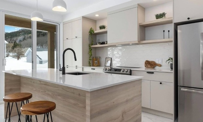 Petite-Riviere-Saint-Francois Apartment | Condo charlevoix