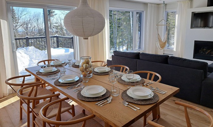 Petite-Riviere-Saint-Francois Ski Chalet | Grande Ourse Chalet Boréal, Foyer & Spa