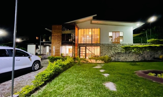 Neira Cabin | Cabaña Campestre km 46 vía Medellín Colombia