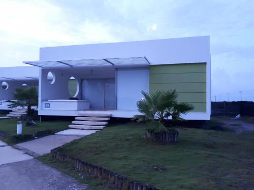 Tubara House | cabaña puerto velero