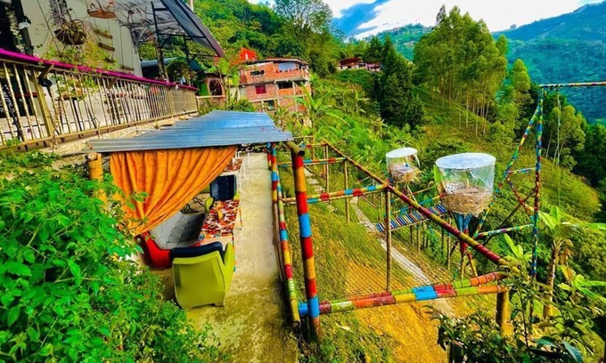 Manizales Cabin | Cabaña Romántica con Espectaculares Paisajes a 7 Minutos de la Ciudad