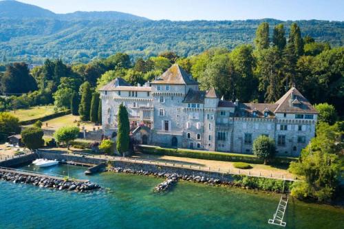 Lugrin Apartment | Cabana & Nuit de Château au bord du Lac Léman