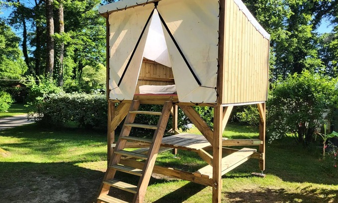 Pontchateau Cabin | Cabane Etoilée - 4,5 m² - Without sanitary facilities - Electricity not included 2 persons